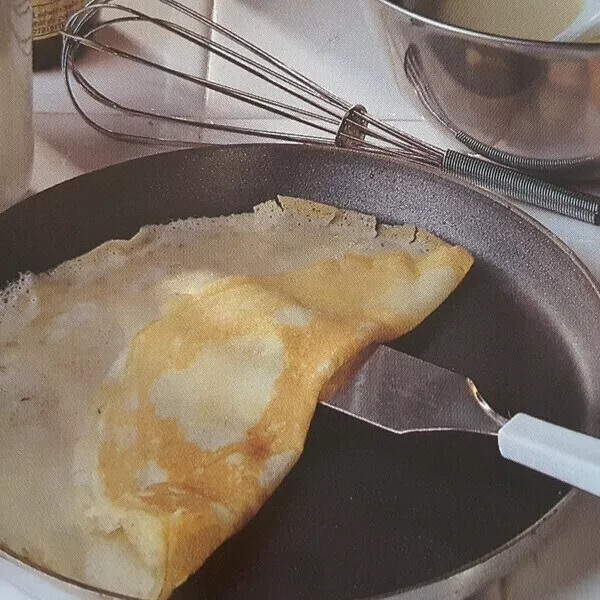 PÂTE À CRÊPES SUCRÉE