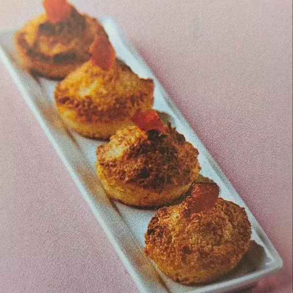 Bouchées à la noix de coco et l'ananas confite de FLO 