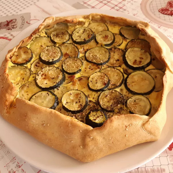 TARTE RUSTIQUE AUX COURGETTES