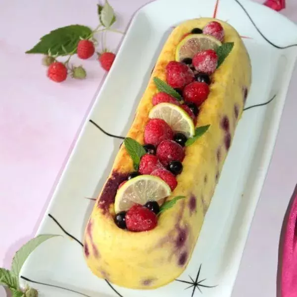 Savarin citron & fruits rouges