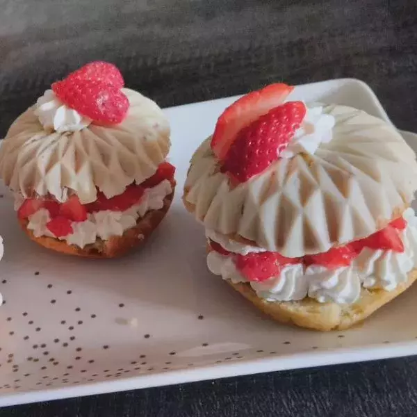 Gateau yaourt fraise chantilly