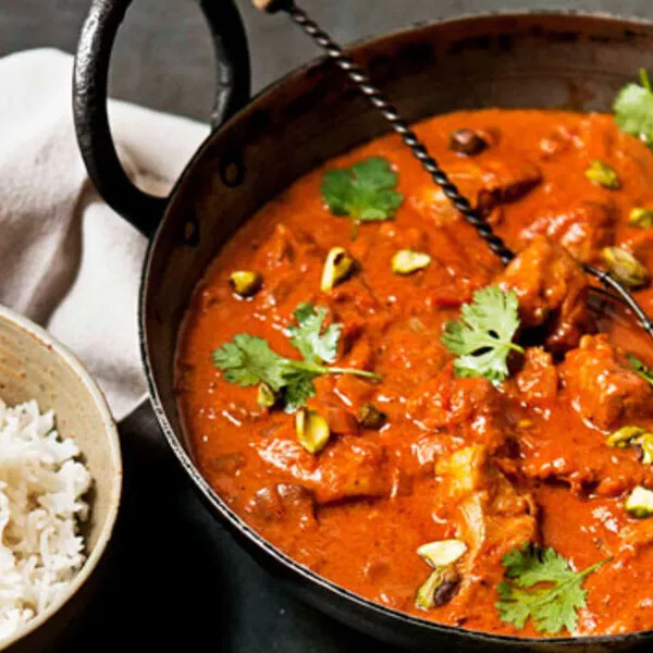 Butter Chicken et son riz parfumé (plat indien à base de poulet)