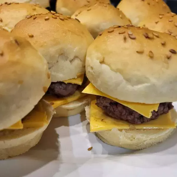 Minis Cheese Burgers
