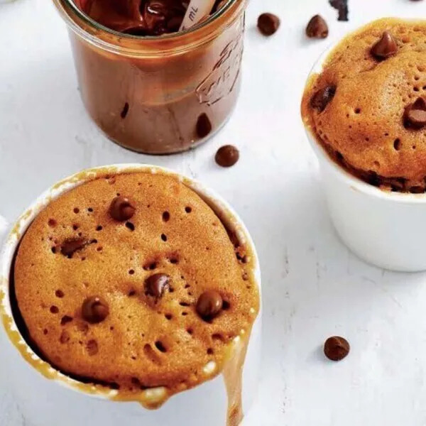 Mug cake express au caramel beurre salé 