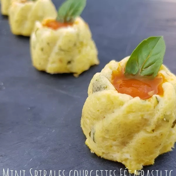 MINI SPIRALES COURGETTES FETA BASILIC