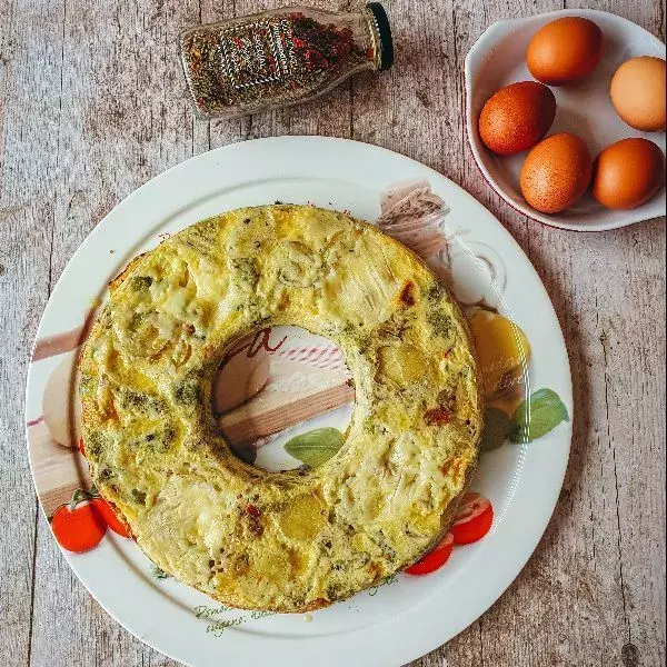 Tortilla folle aux pommes de terre, brocolis et saint Marcellin 