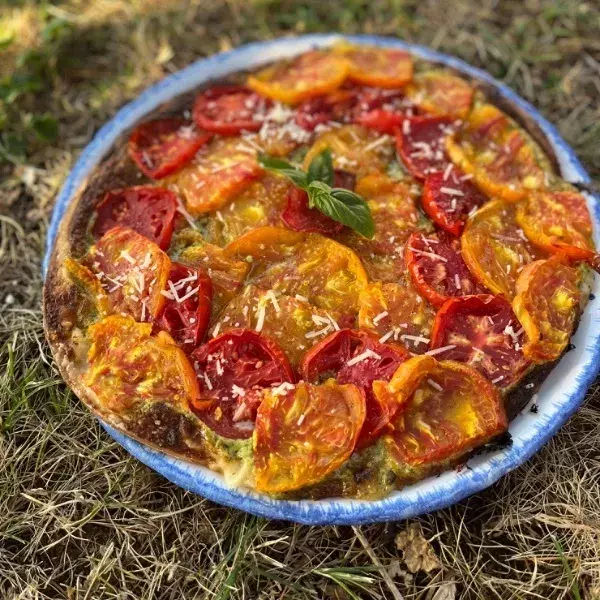 TARTE TOMATES BASILIC ET SA CREME DE PARMESAN