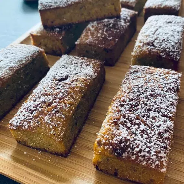 Petits cakes moelleux aux courgettes et noisettes