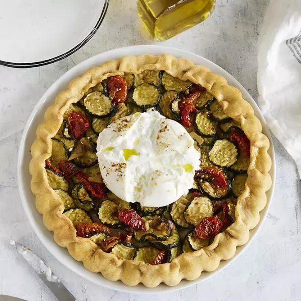 Tarte rustique courgette, tomate et Burrata