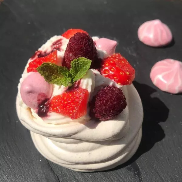 Pavlova aux fruits rouges