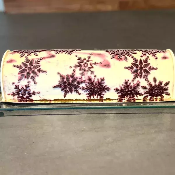 Bûche vanille, fruits rouges