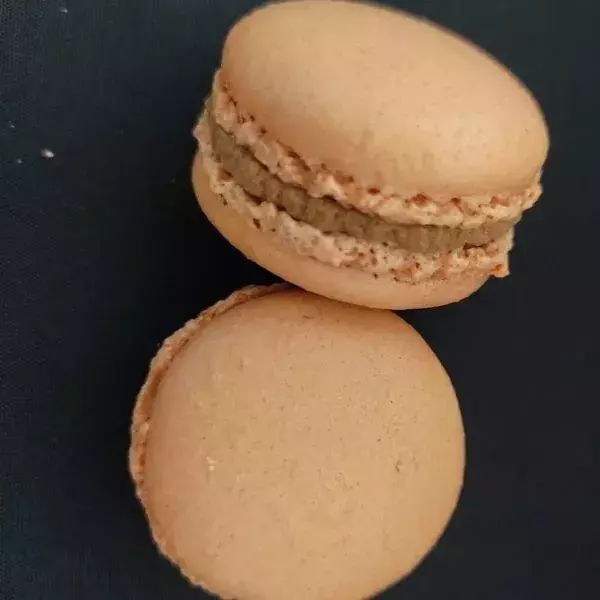 Macarons au café