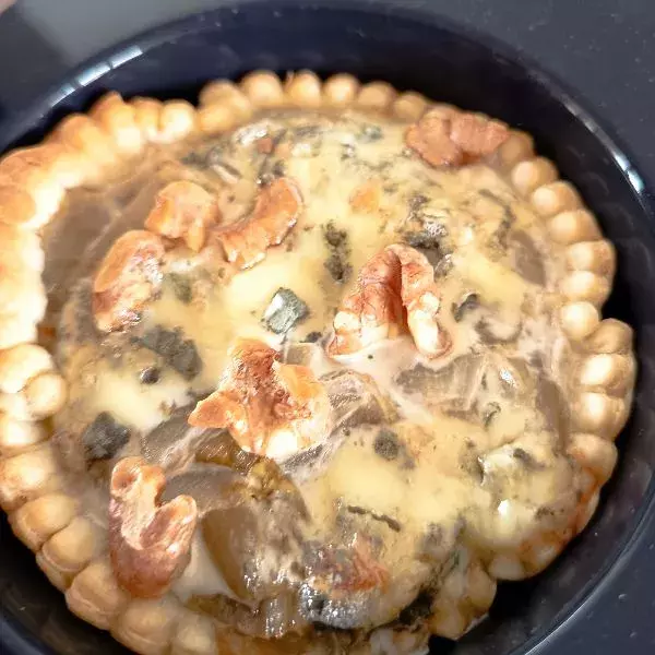 tartes aux endives , bleu et noix