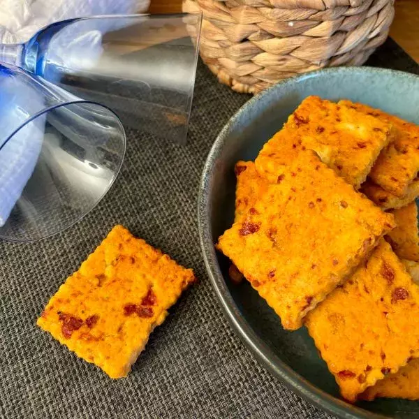 Biscuits sablés parmesan tomates sechées