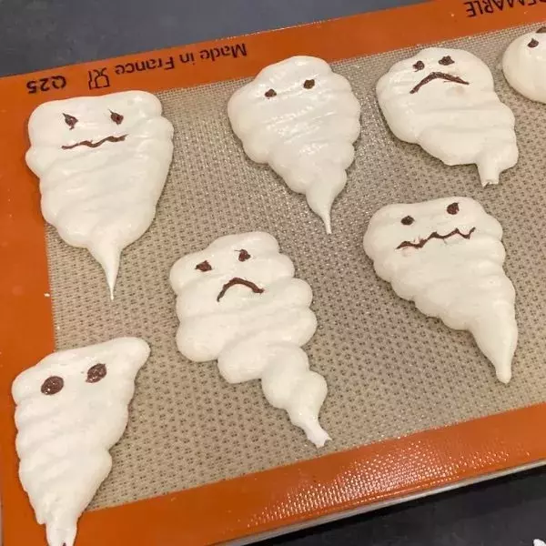 Meringues fantômes 