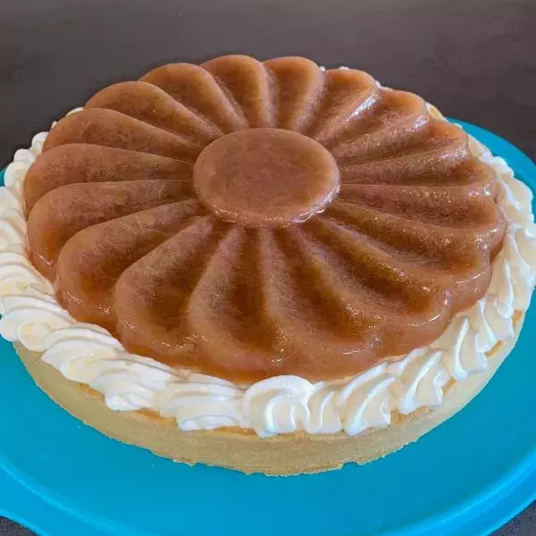 La tarte fleurie à la rhubarbe