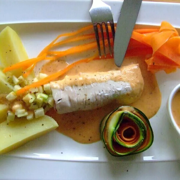 Roulades, Tagliatelles de Légumes, Sauce aux Tomates Séchées