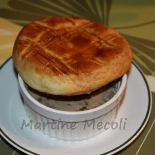 Soupe de champignons en croûte