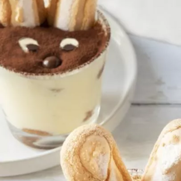 Tiramisu lapin au chocolat avec le dérouleur de film MA 1000