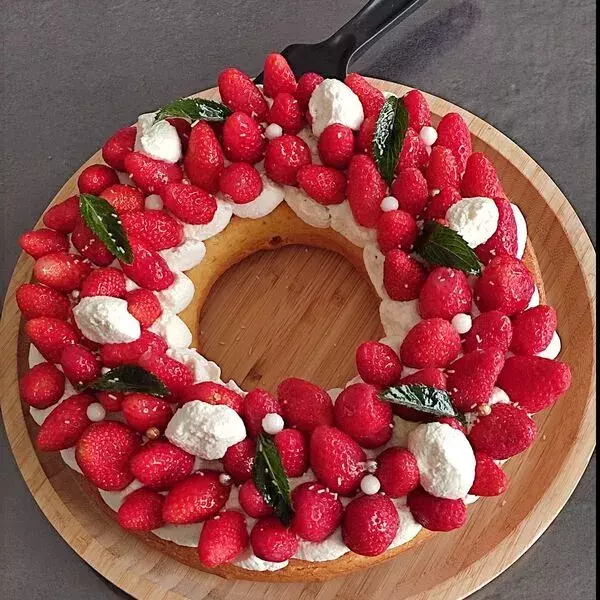 Tarte bretonne aux fraises sur crème mascarpone 