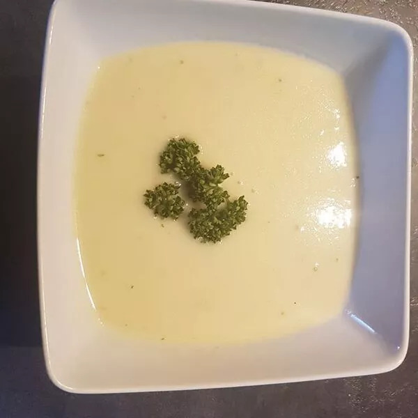 velouté aux épluchures d'asperges