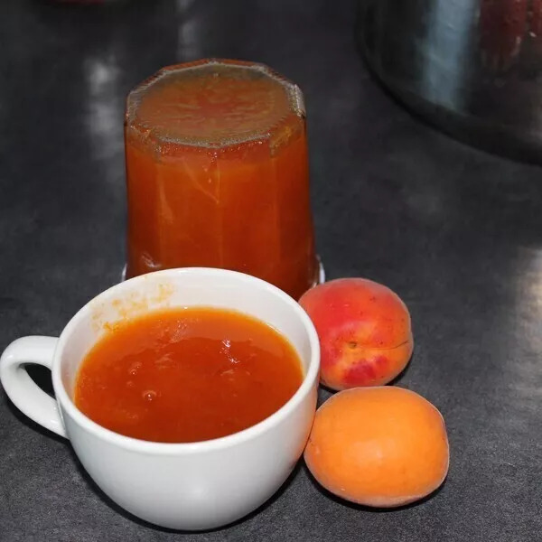 Confiture abricots romarin