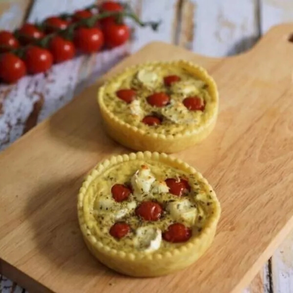 Quiches individuelles chèvre/tomates cerises/tofu soyeux