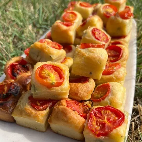 MINIS CUBES CHEVRE TOMATES BASILIC