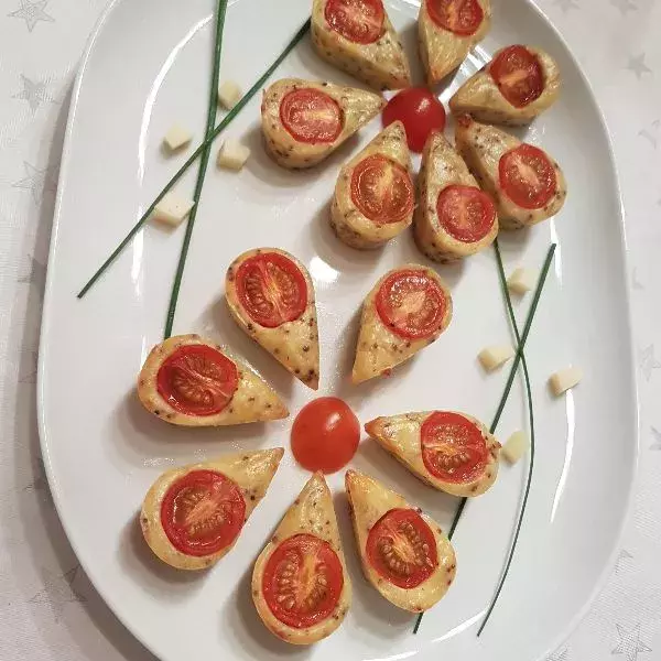 Petites feuilles 🍃 aux tomates cerises et moutarde à l’ancienne 