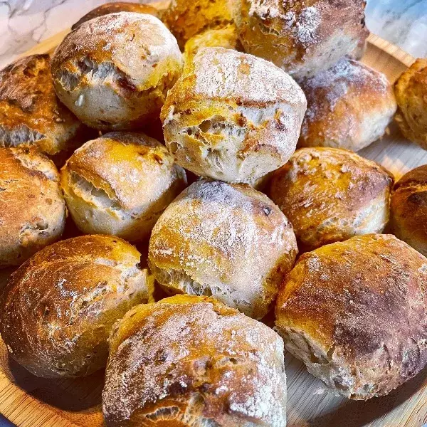 Petits pains aux fruits secs