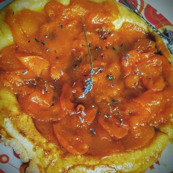 Tarte abricot et lavande façon tatin