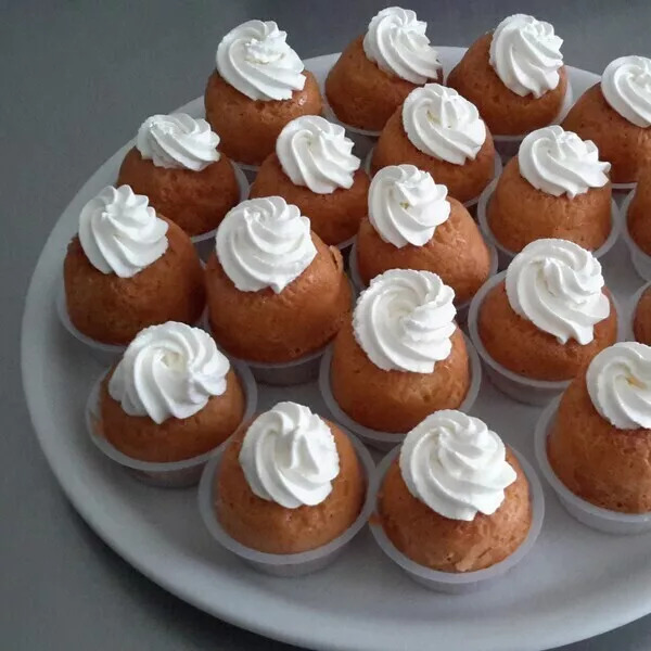 mini baba au rhum chantilly 