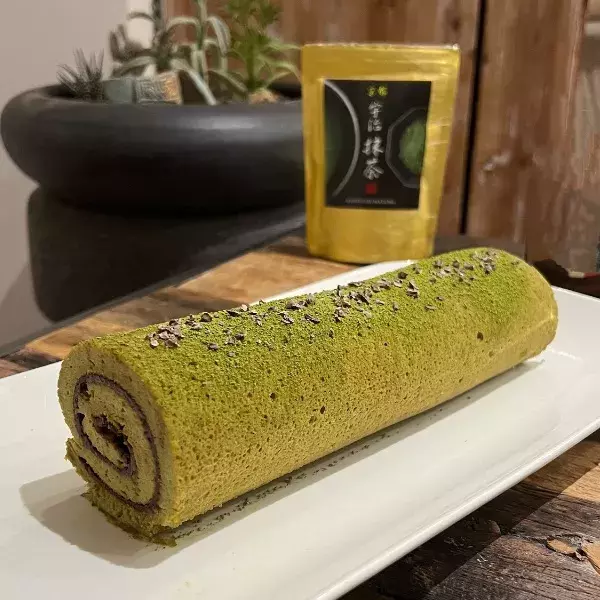 Roulé matcha et  chocolat