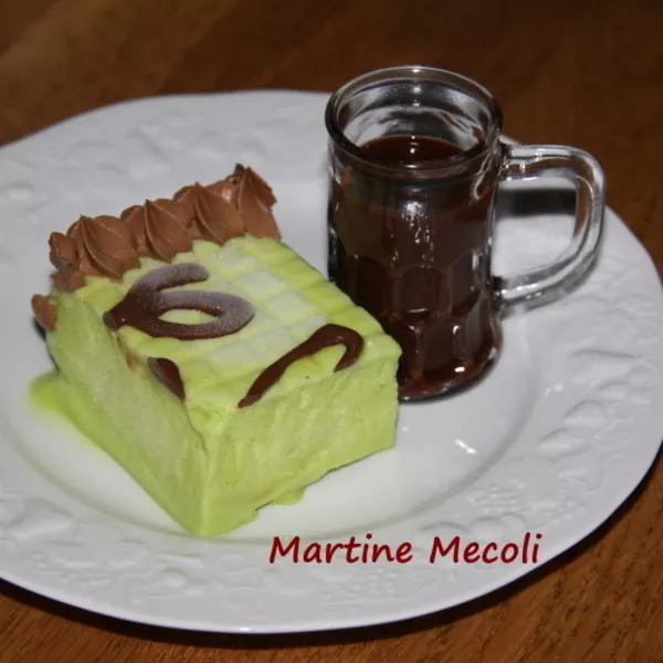 Parfait à la Chartreuse Verte et sa sauce chocolat 