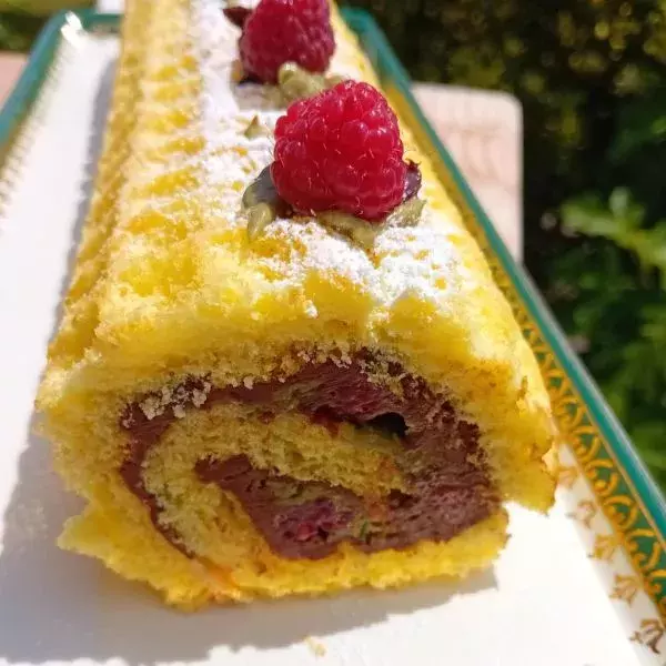 Roulé crispy chocolat-pistache-framboises