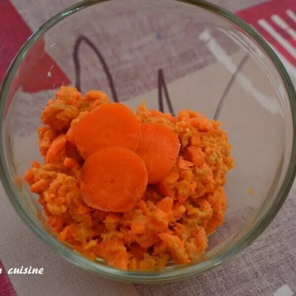 Carottes sauce au thon