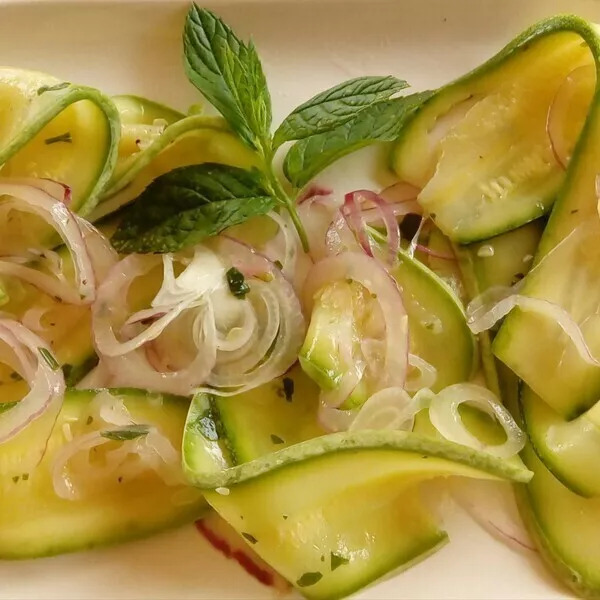 Salade de courgettes à la menthe