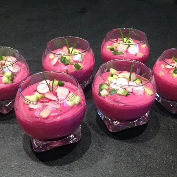 Mousse de betteraves et sa garniture croquante (Dude)