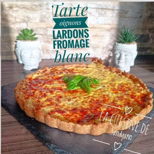 Tarte oignons, lardons, fromage blanc