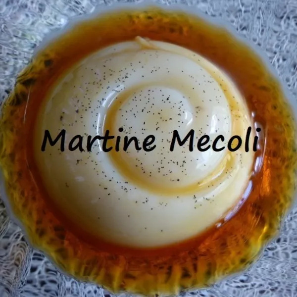 Flans à la vanille sans oeuf sur caramel liquide