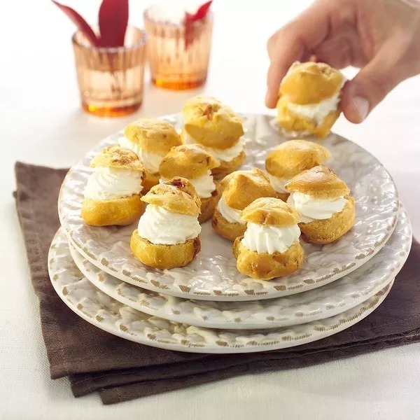 Petits Choux à l’Huile d’Olive et au Jambon de Parme