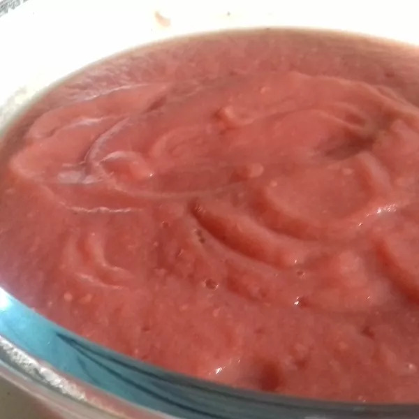 Compote pommes-bananes-framboises