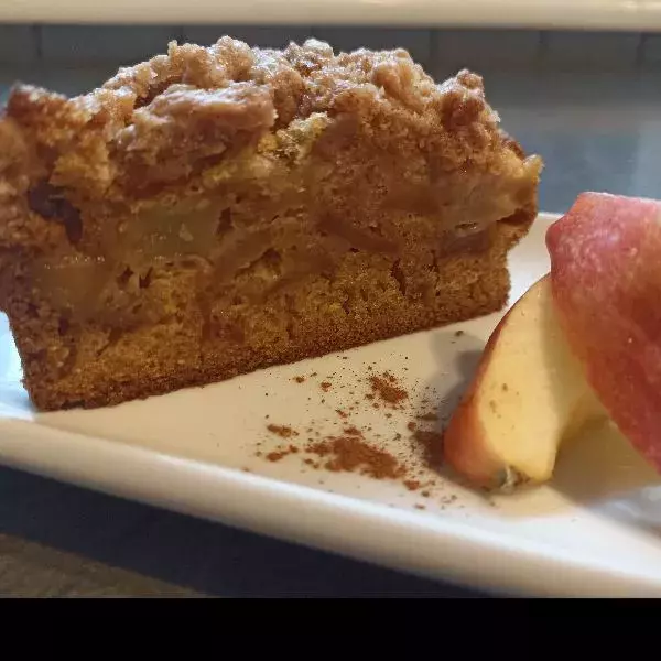 Moelleux aux pommes et son crumble à la cannelle