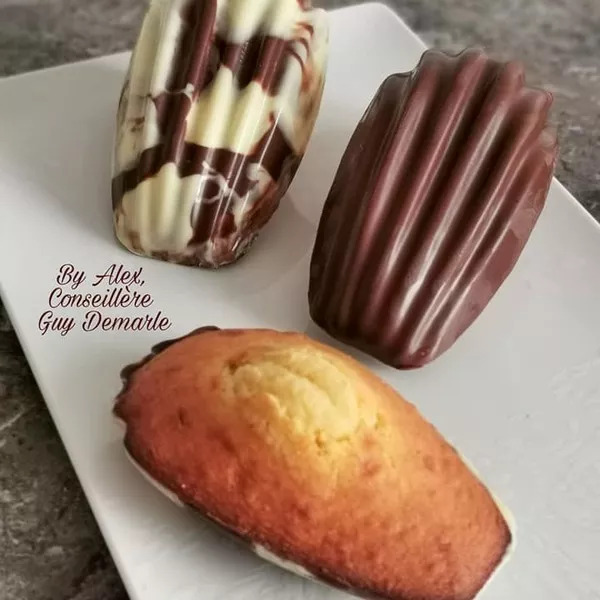 Madeleines aux deux chocolats