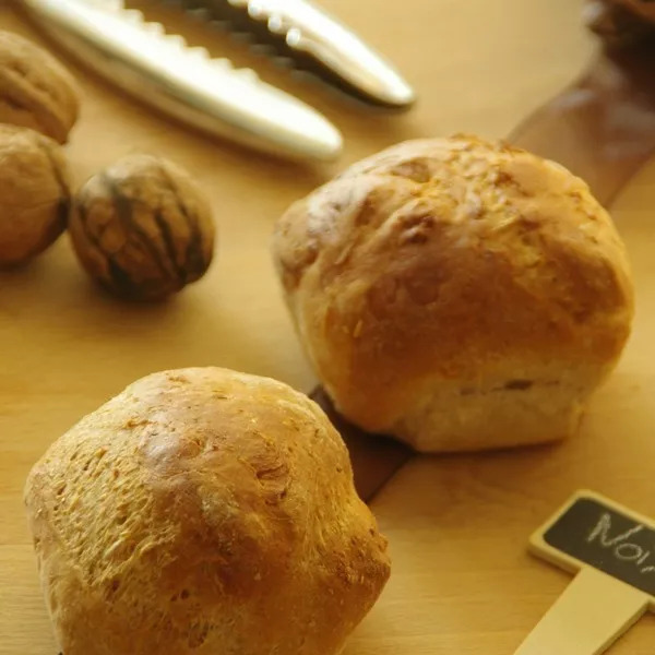 Pain de campagne aux noix