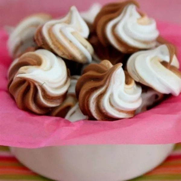 Meringues Bicolores