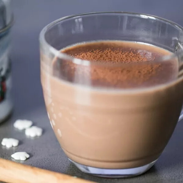 Chocolat chaud velouté et épicé, au lait végétal