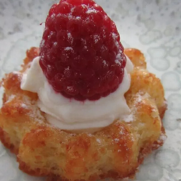 Mini St Honoré chantilly-framboise