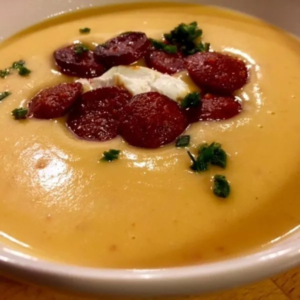 Velouté piquant au chorizo