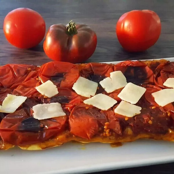 Tatin atomique à la tomate